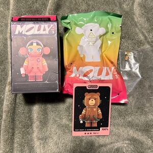 Pop Mart MEGA SPACE MOLLY 100% Series 3- confirmed Ted 2